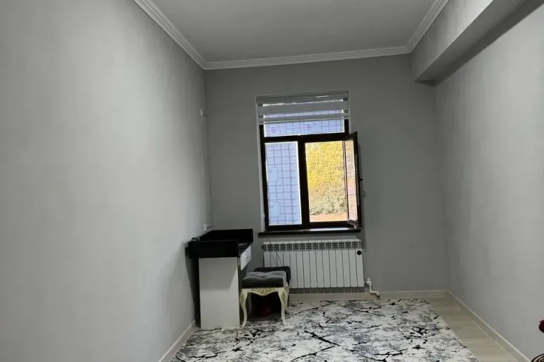Сотувда 3 хонали квартира, 75 м²