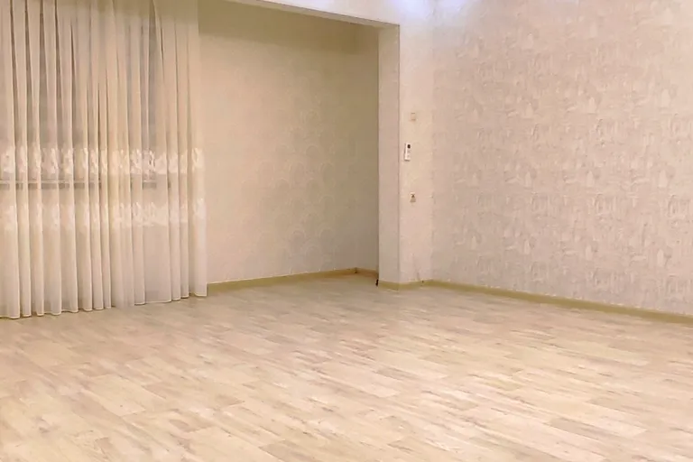 Сотувда 2 хонали квартира, 59 м²