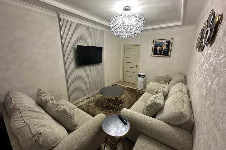 Сотувда 3 хонали квартира, 70 м²