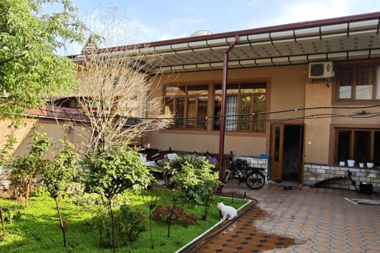 В продаже дом, 300 м², 1 этаж, 3,2 га