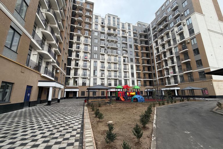 Сотувда 3 хонали квартира, 112 м²