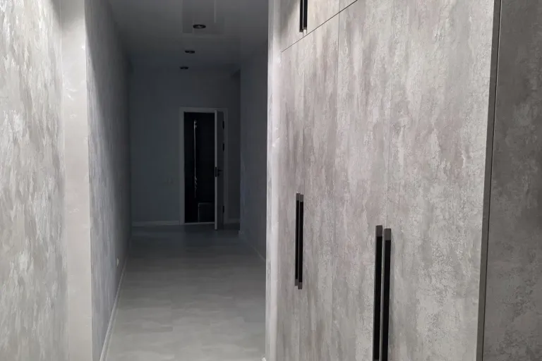 Сотувда 4 хонали квартира, 136 м²