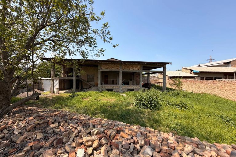 В продаже дом, 300 м², 2 этажа, 8 га