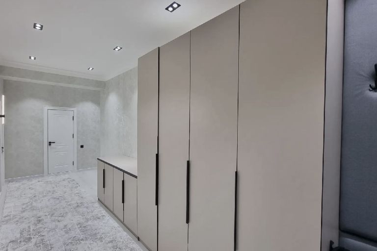 Сотувда 4 хонали квартира, 102 м²