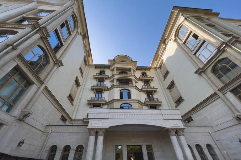 Grand Akkurgan Resident