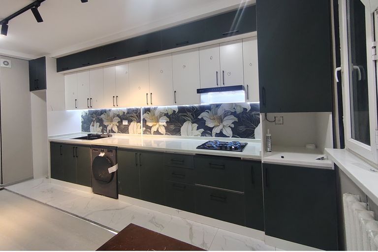 Сотувда 6+ хонали квартира, 137 м²