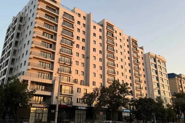 В продаже 4-комн. квартира, 100 м²