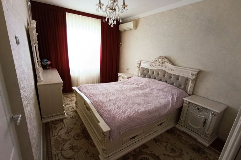 Сотувда 3 хонали квартира, 77 м²