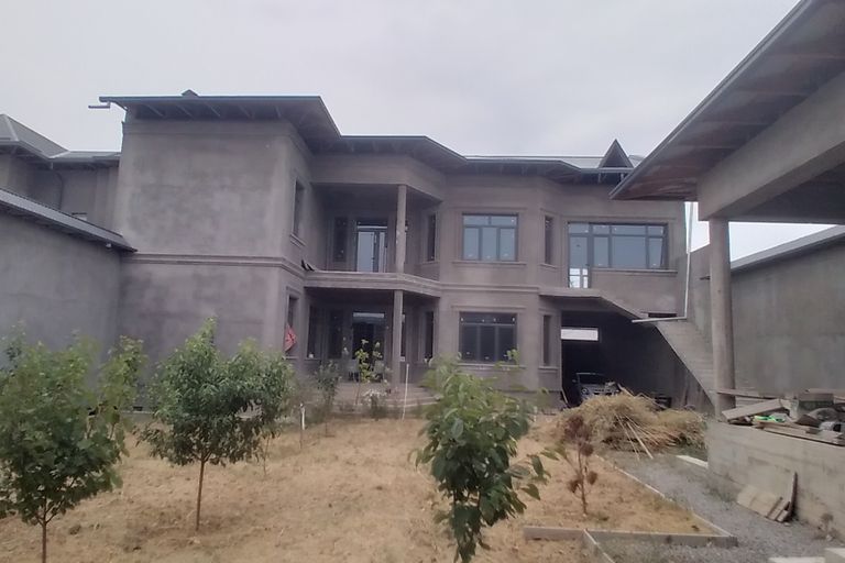 В продаже дом, 800 м², 3 этажа, 6 сот.