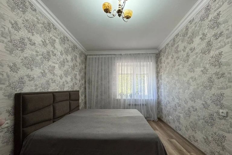 2-комн. квартира, 78 м², 3/4 этаж
