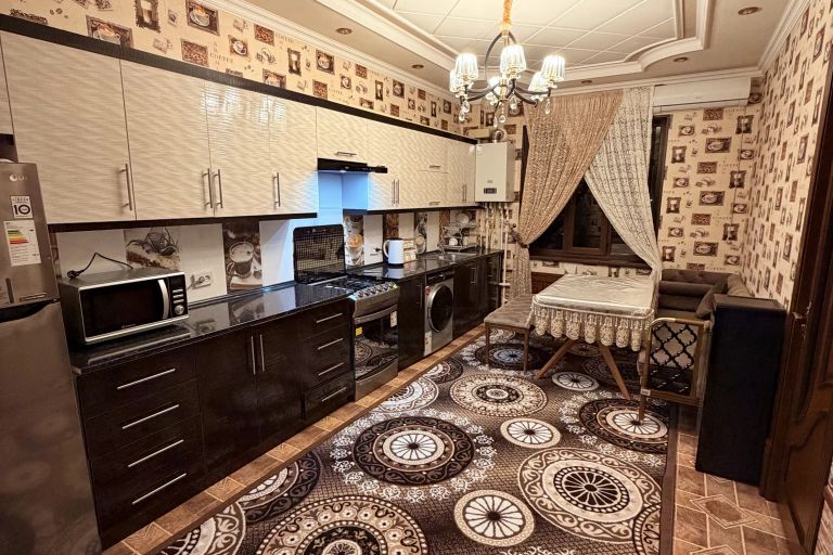 Сотувда 4 хонали квартира, 127 м²