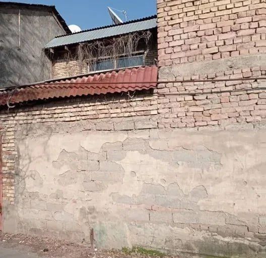 Ҳовли уй, 200 м², 2 қават, 2 сот.