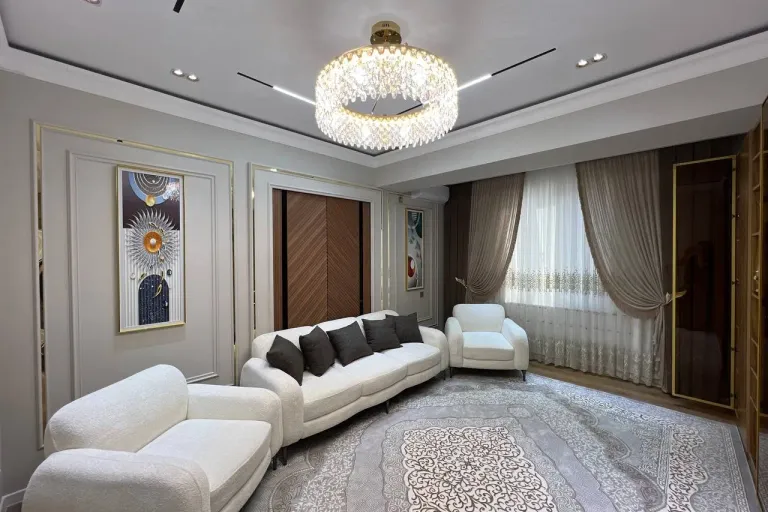 В продаже 3-комн. квартира, 90 м²