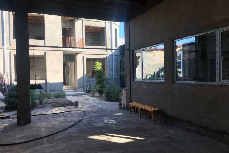 Дом, 580 м², 3 этажа, 5,8 сот.