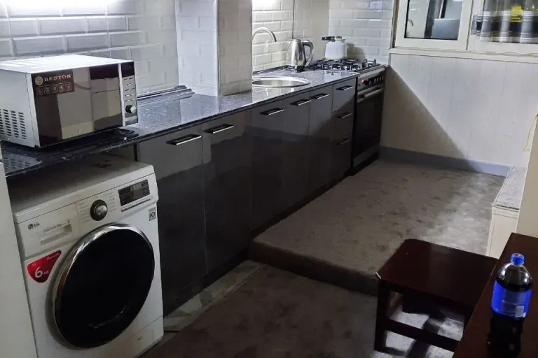 Сотувда 3 хонали квартира, 70 м²
