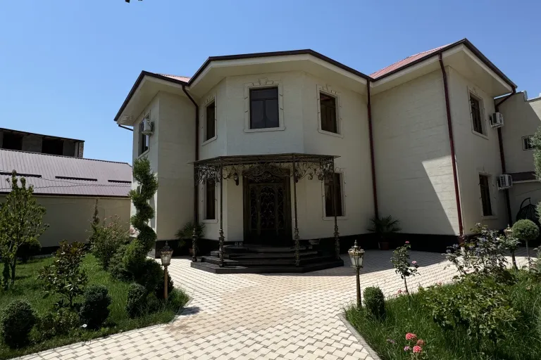 В продаже дом, 300 м², 2 этажа, 5 сот.