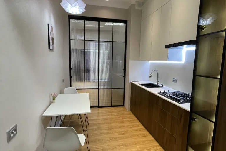 Сотувда 2 хонали квартира, 75 м²