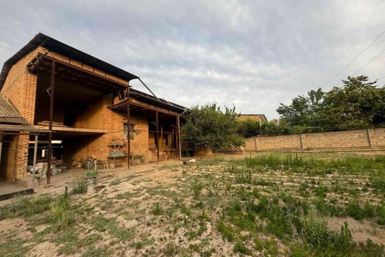 Дом, 1000 м², 2 этажа, 10 сот.