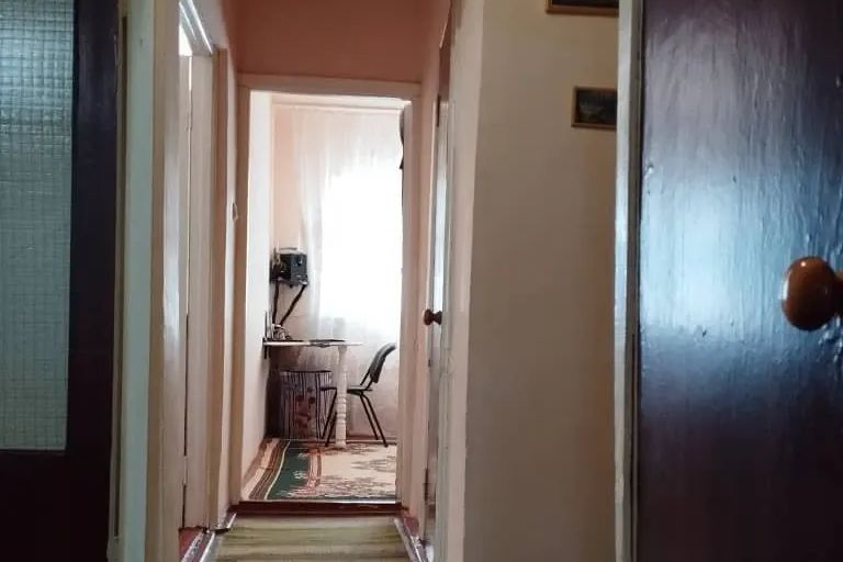 3-комн. квартира, 73 м², 2/4 этаж