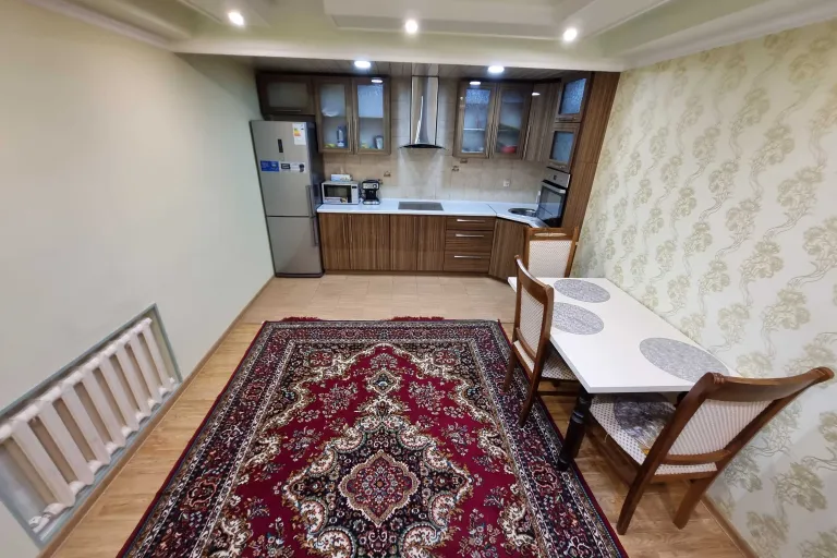 Сотувда 3 хонали квартира, 82 м²