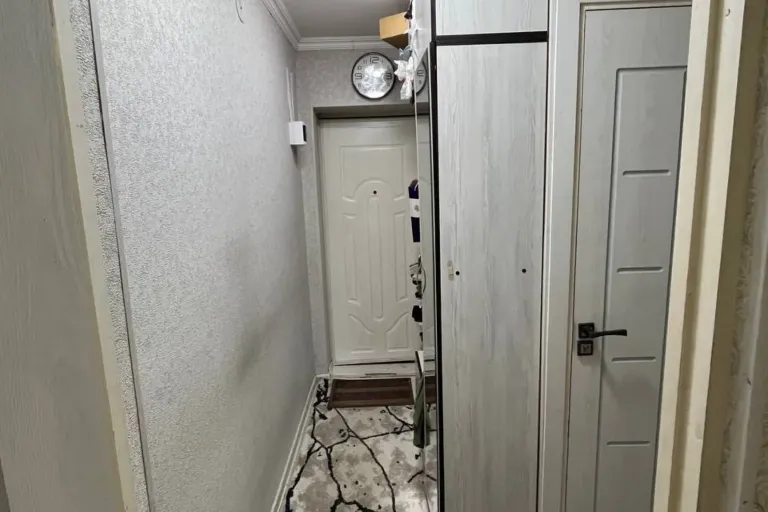 Сотувда 2 хонали квартира, 38 м²