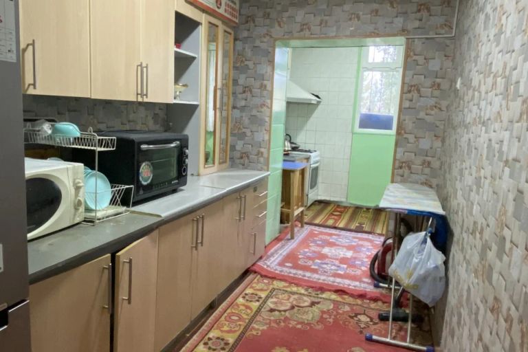 4+-комн. квартира, 81 м², 4/4 этаж