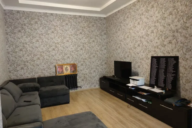 В продаже дом, 783.78 м², 1 этаж, 8 сот.