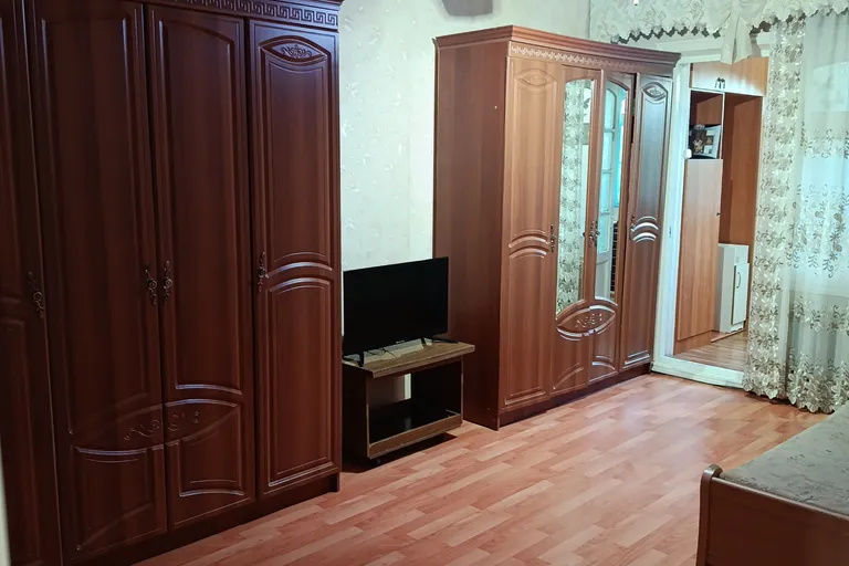 Сотувда 3 хонали квартира, 76 м²