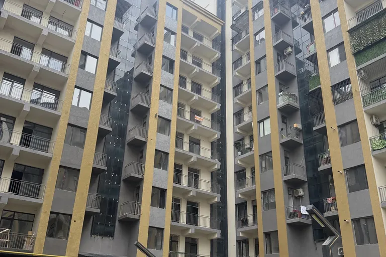 В продаже 4-комн. квартира, 100 м²