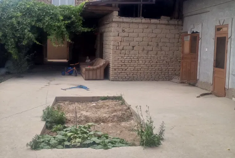 Сотувда уй, 300 м², 1 қаватли, 3,5 сот.