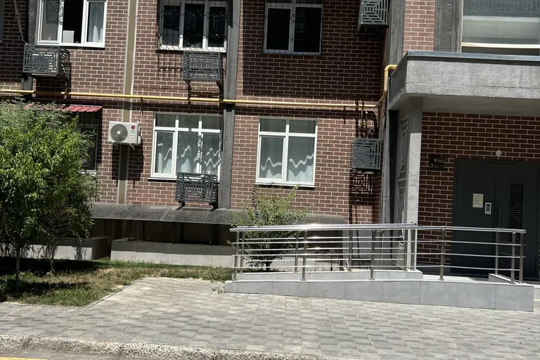 Сотувда 4 хонали квартира, 120 м²