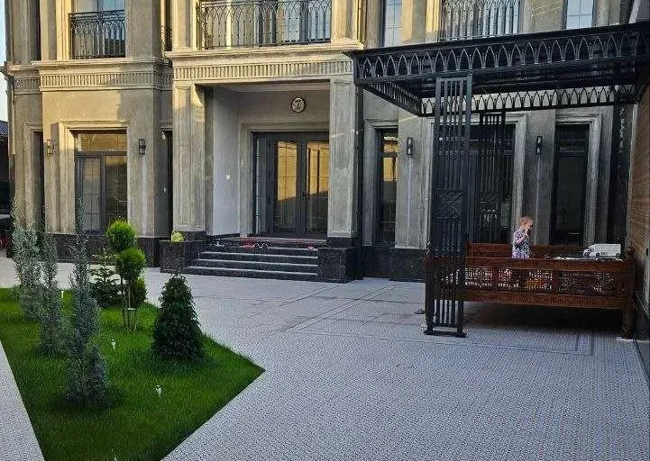 В продаже дом, 450 м², 2 этажа, 5,5 сот.