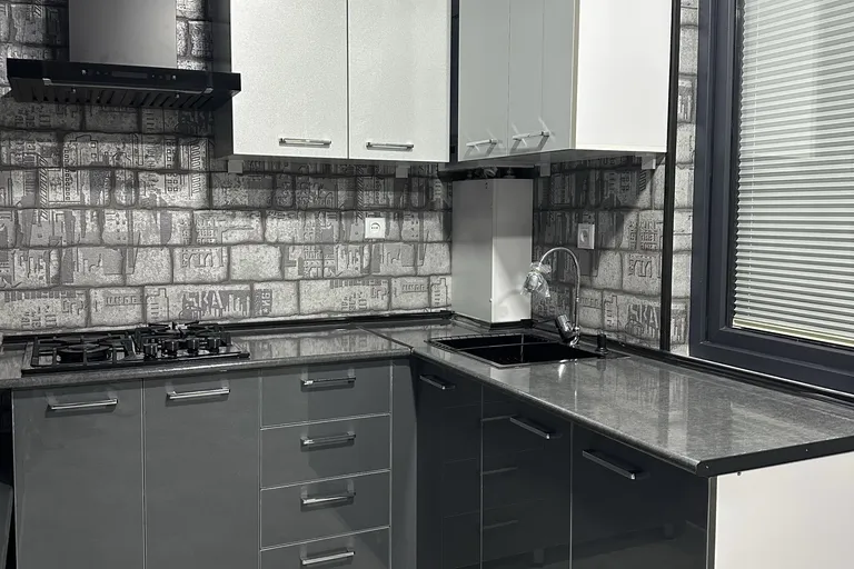 В продаже 3-комн. квартира, 53 м²