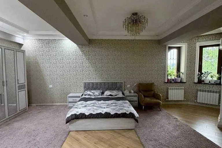 В продаже 4-комн. квартира, 137 м²