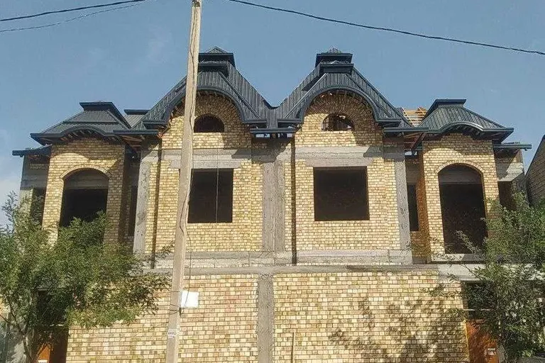 Сотувда уй, 220 м², 2 қаватли, 2 сот.