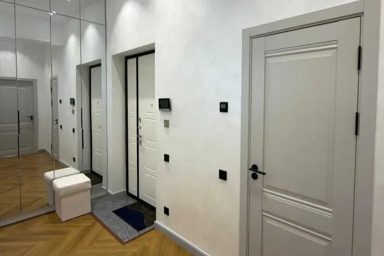 В продаже 2-комн. квартира, 55 м²
