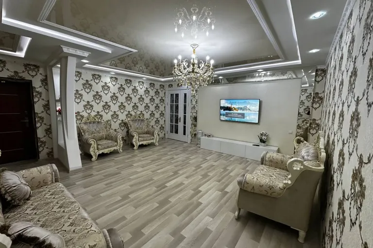 Сотувда 4 хонали квартира, 90 м²