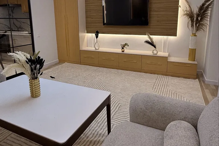 Сотувда 3 хонали квартира, 65 м²
