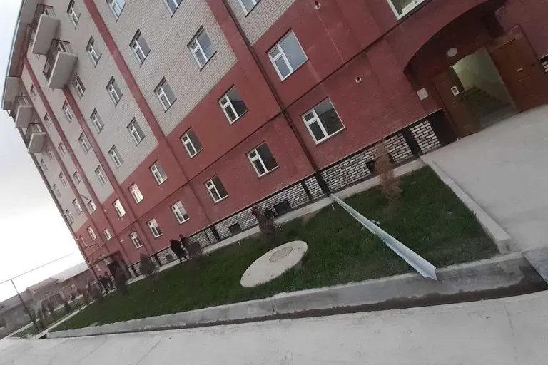 Сотувда 2 хонали квартира, 55 м²
