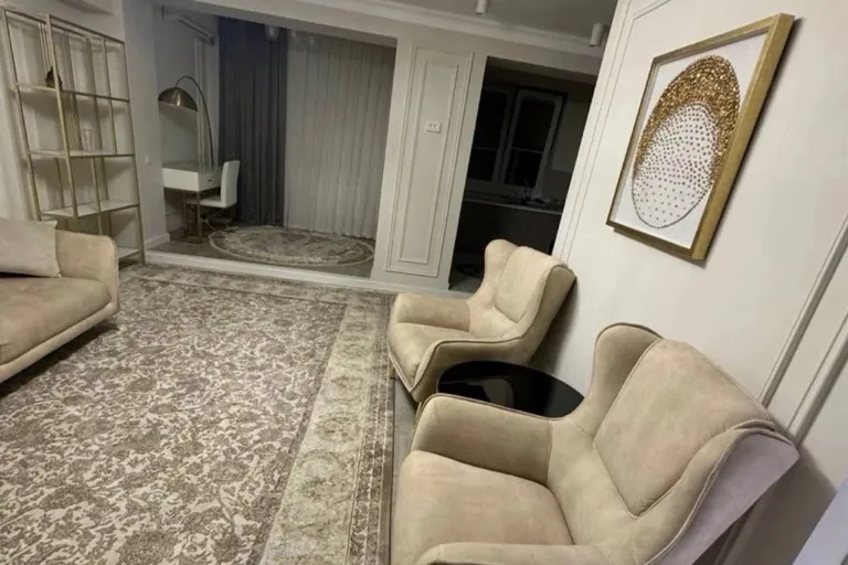 Сотувда 3 хонали квартира, 71 м²