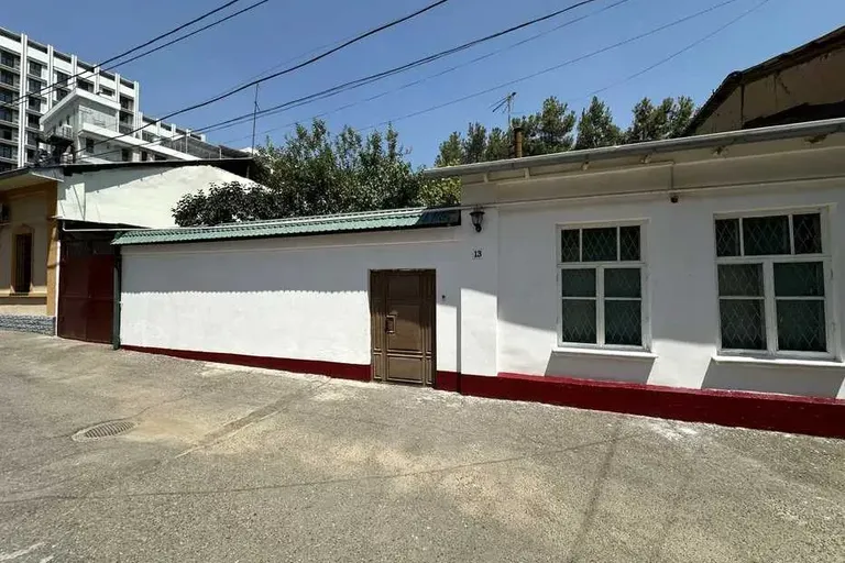 Сотувда уй, 270 м², 1 қаватли, 2,7 сот.