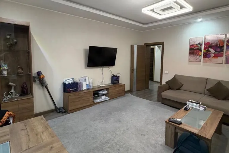 В продаже 2-комн. квартира, 70 м²