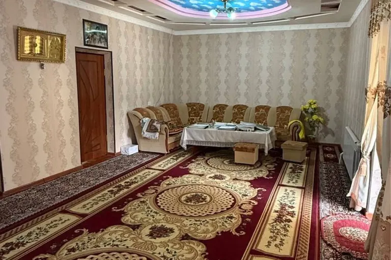 Сотувда уй, 700 м², 2 қаватли, 7 сот.