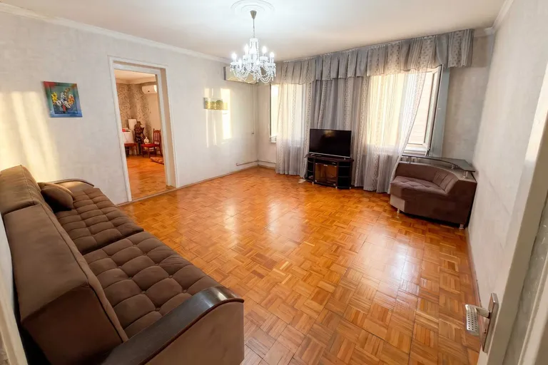В продаже 4-комн. квартира, 100 м²