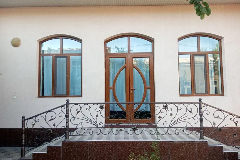 Сотувда уй, 300 м², 2 қаватли, 7 сот.
