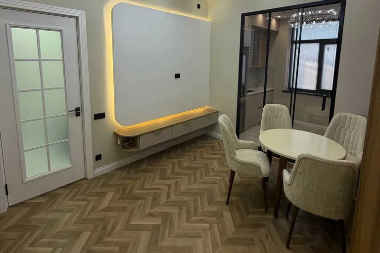 Сотувда 2 хонали квартира, 45 м²
