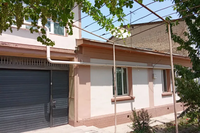 В продаже дом, 370 м², 1 этаж, 3,7 сот.