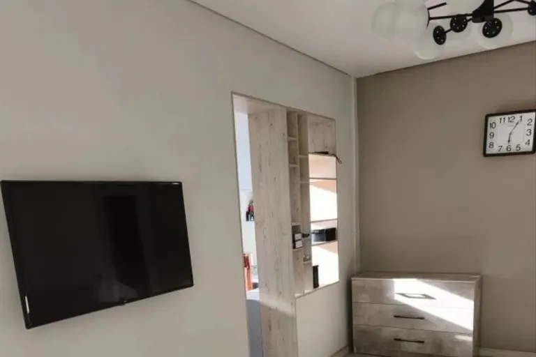Сотувда 1 хонали квартира, 42 м²