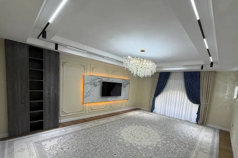 В продаже 4-комн. квартира, 122 м²