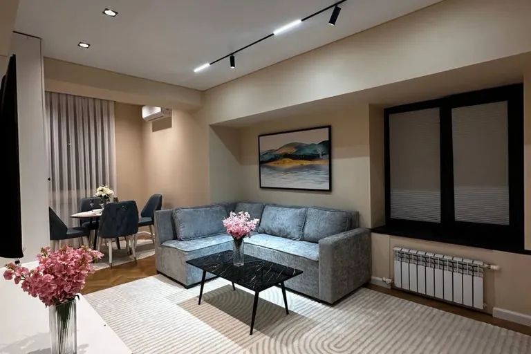 В продаже 2-комн. квартира, 55 м²